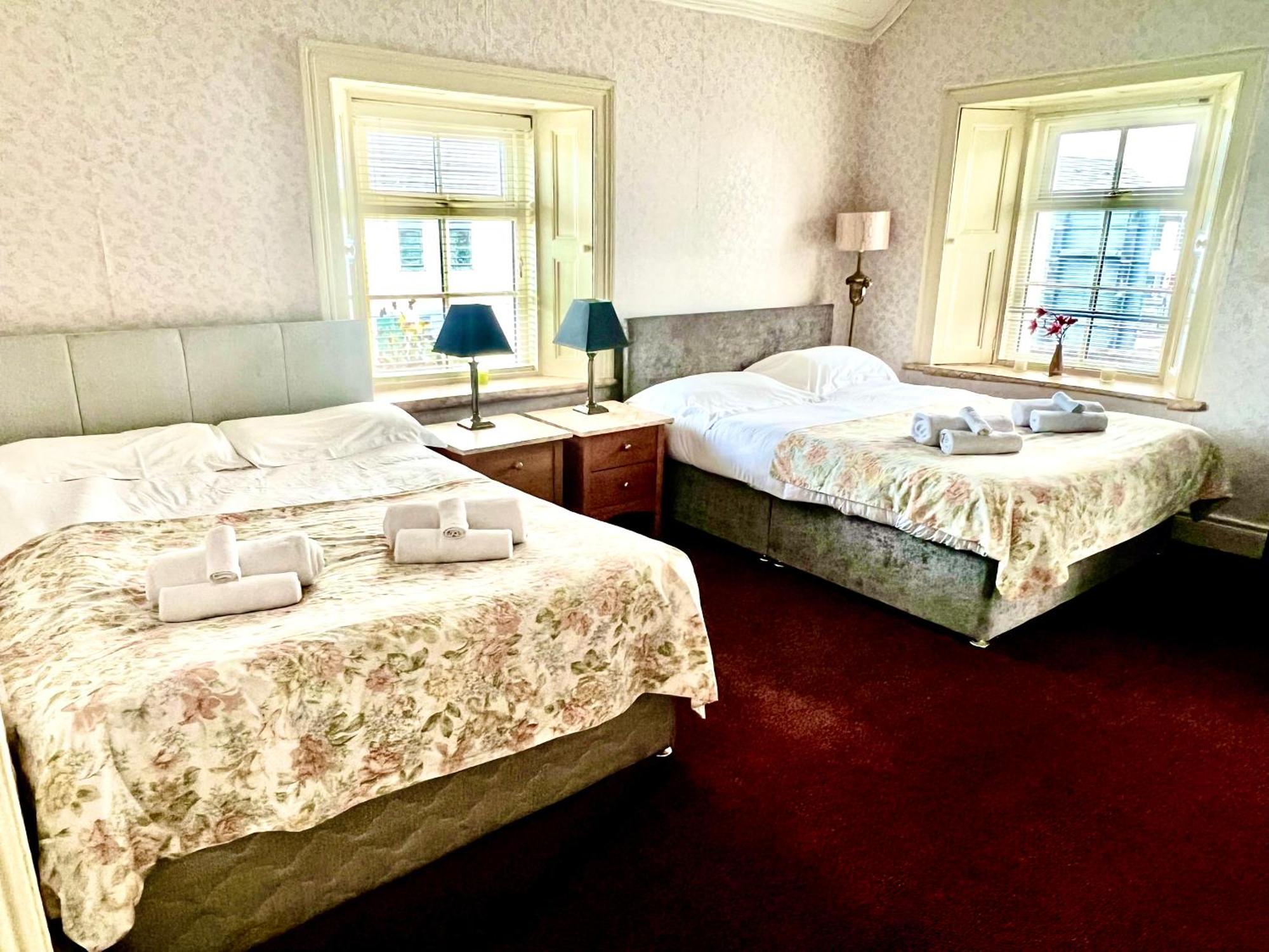 The Coach House Inn Moycullen Экстерьер фото