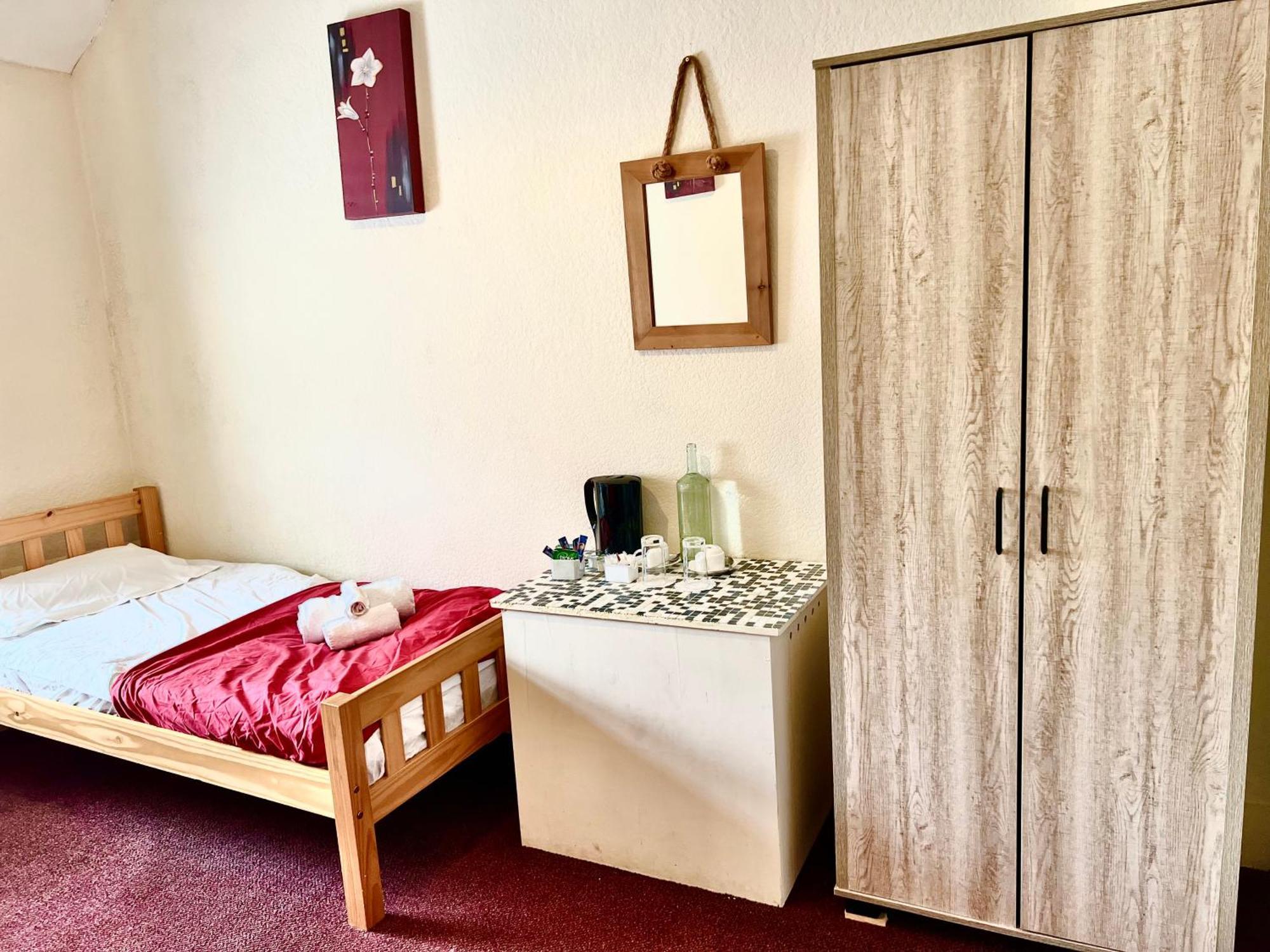 The Coach House Inn Moycullen Экстерьер фото