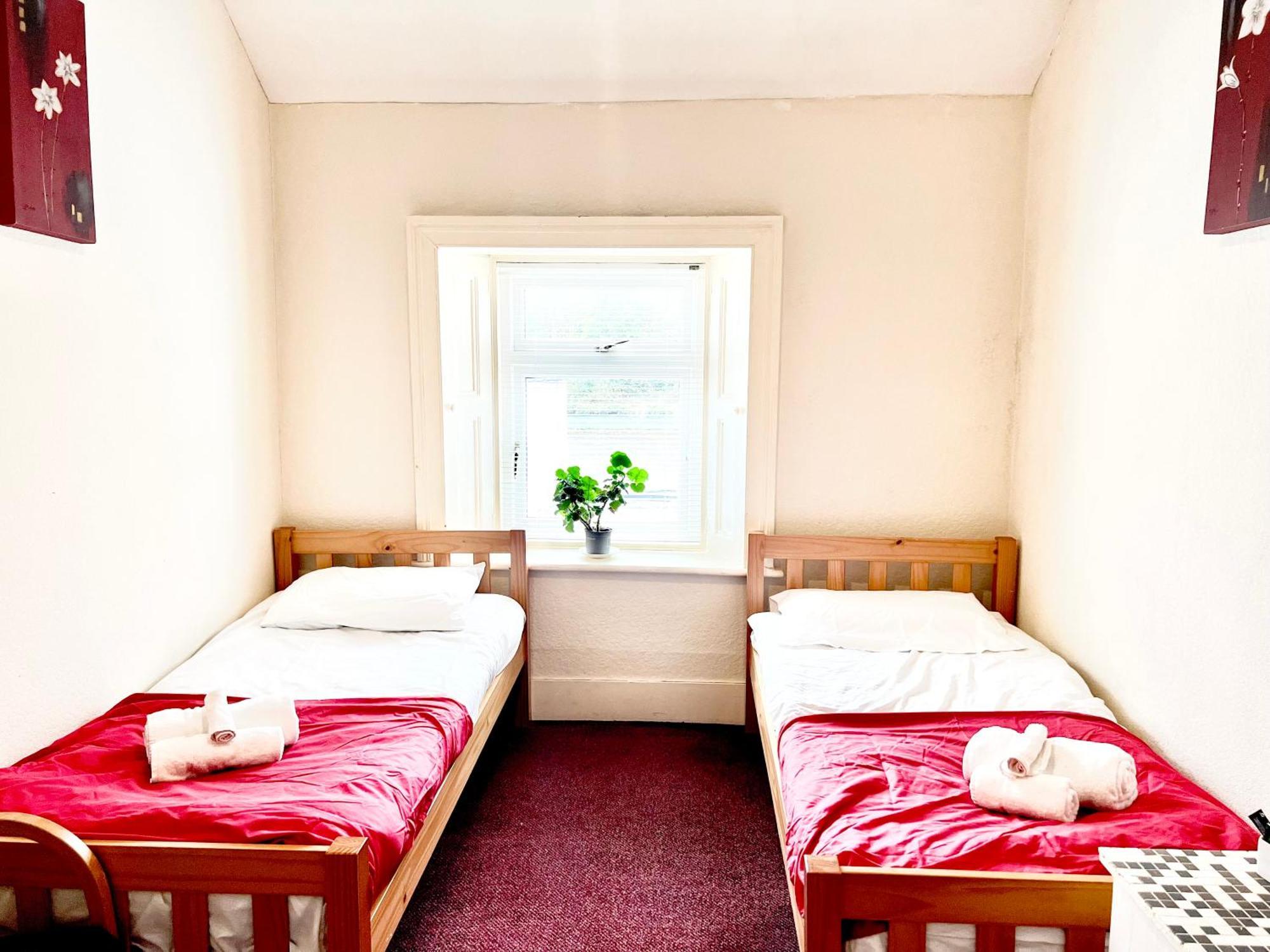 The Coach House Inn Moycullen Экстерьер фото